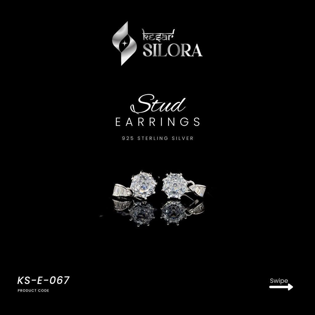 Soliatre With Tear Drop Studs