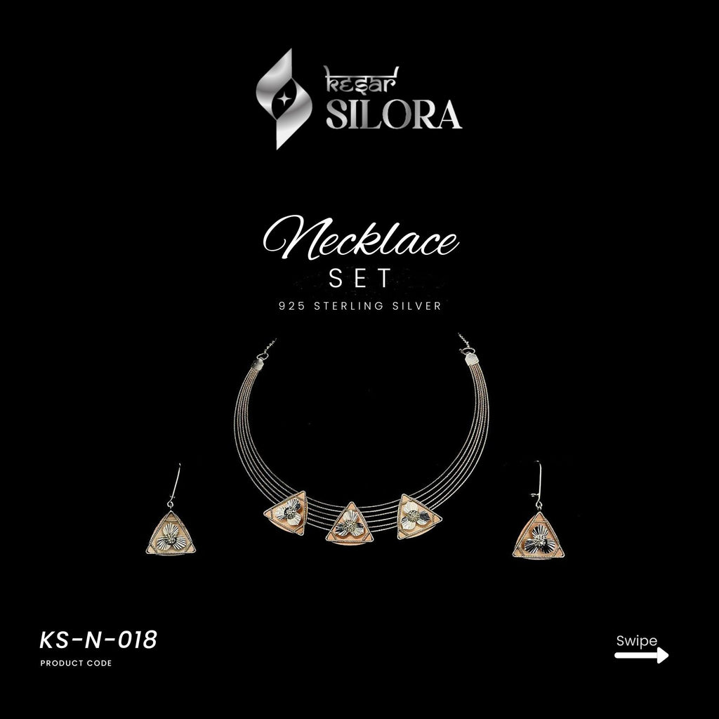 Triangle Form Necklace Set