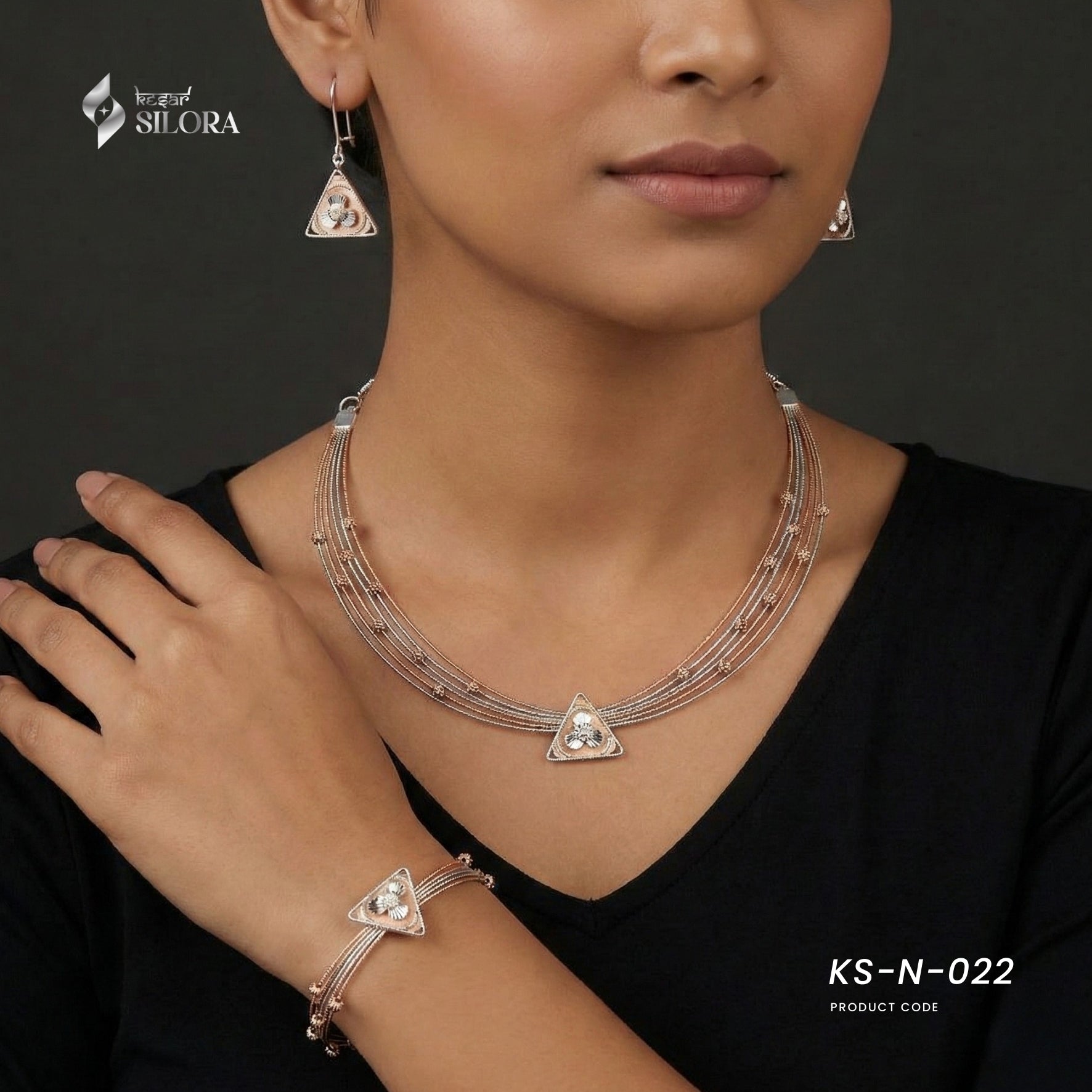 Layered Triangle Necklace Set